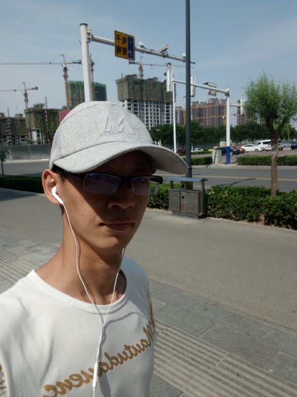 挥一挥手什么都没有的第一张照片--永春相亲网