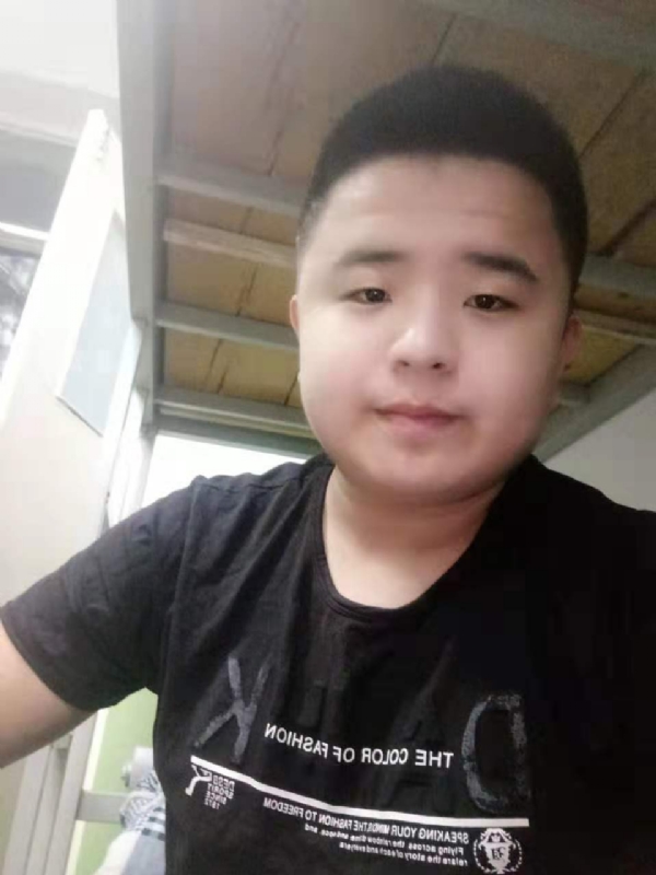 打小就爱淘气的第一张照片--永春相亲网
