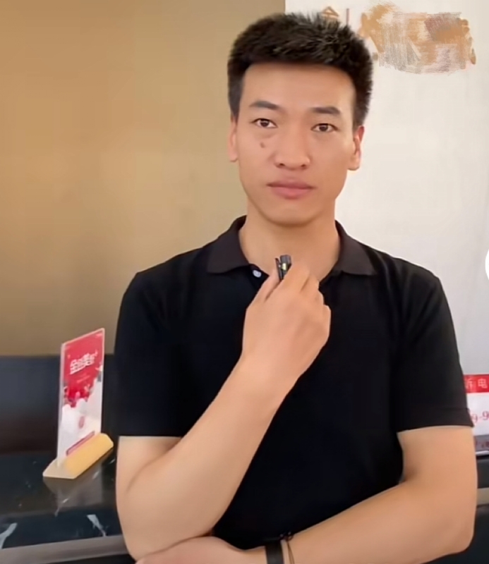 一杯梁白开的第一张照片--永春相亲网