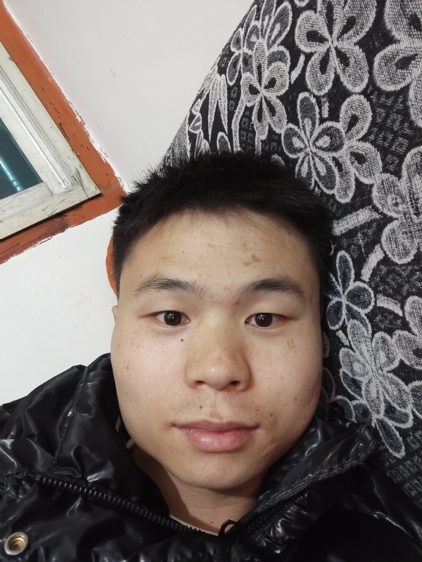 麒麟区幼儿园扛把子的第三张照片--永春相亲网
